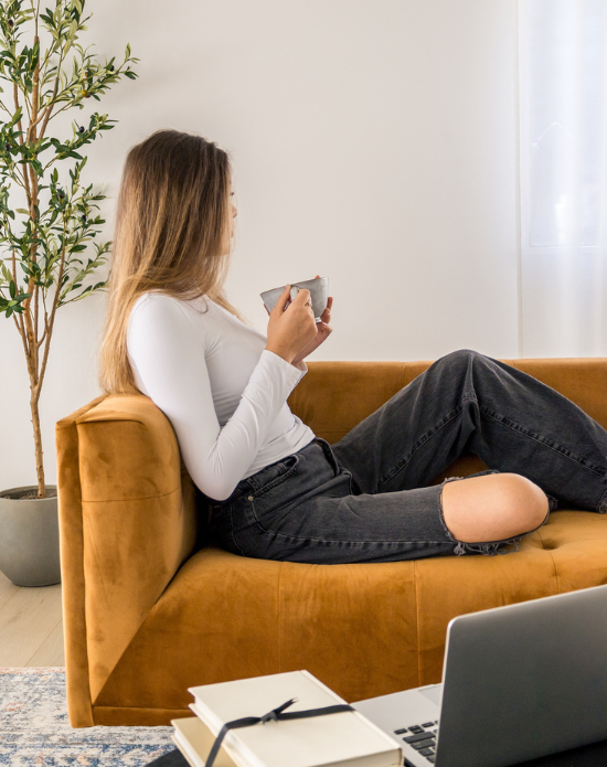 21 DAGER RYDDEBOOTCAMP - LAGER-RYDDESALG få med Ryddeyoga boken gratis.